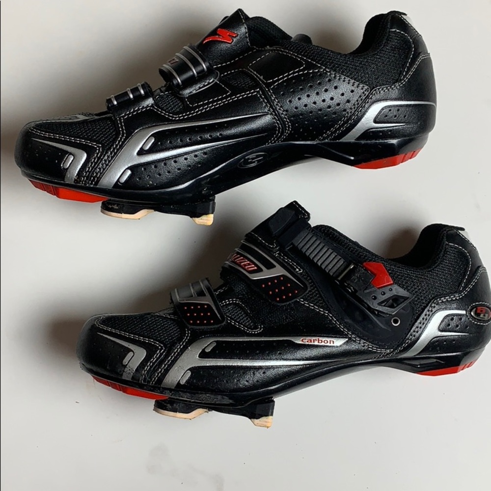 Men bicycle shoes, specialized clamps into pedals